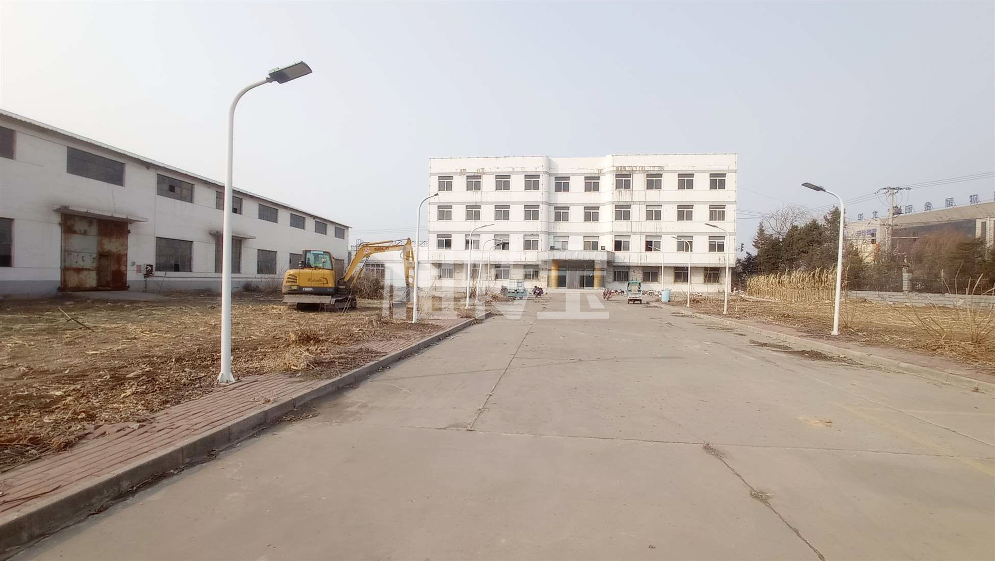 高速口厂房场院办公楼出租，车间大院，整租...