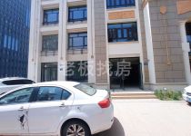 2套凤凰新城纯一层临街商铺，旁边就是小学和幼儿园，户型特别方正，可餐饮，周边能做餐饮的商铺很少，附近人口密集消费水平高，还有多个写字楼