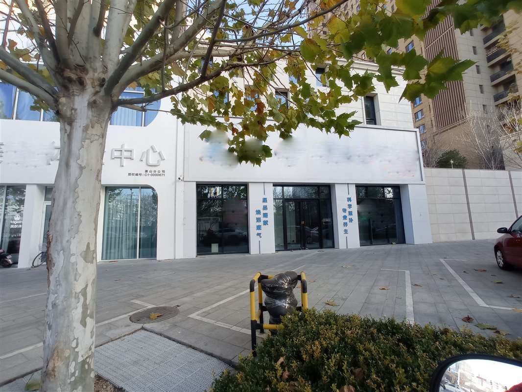 友谊路临街商铺出租，125平米，年租13...